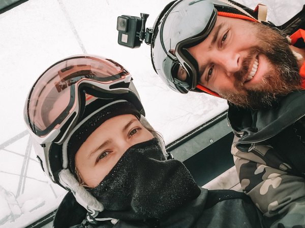 Style et Chaleur sur les Pistes : Maîtriser l'Art de Porter le Tour de Cou en Ski